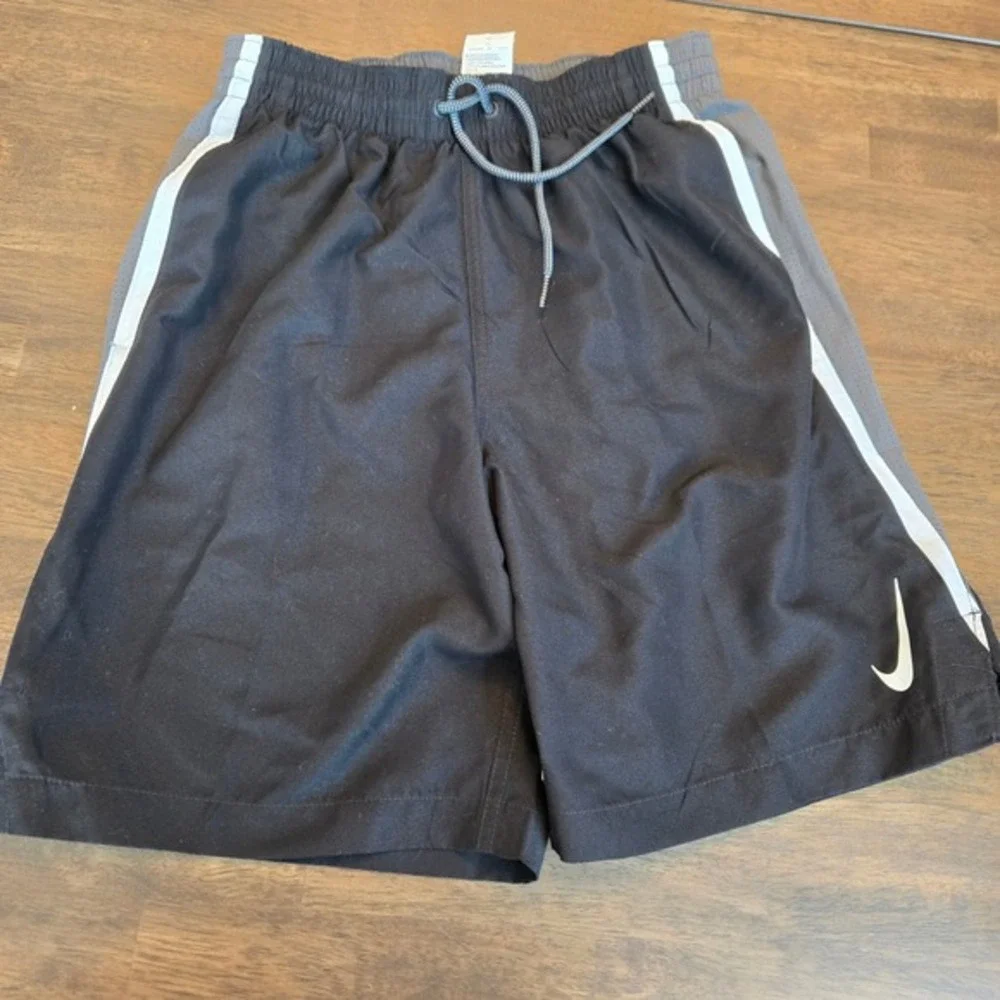 Nike Mens Athletic Basketball‎ Shorts Black Grey White Mesh Panel Small RN37763